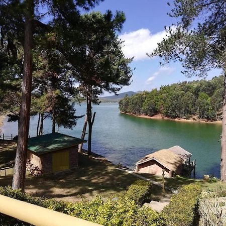 Le Chateau Du Lac De Mantasoa Esterno foto